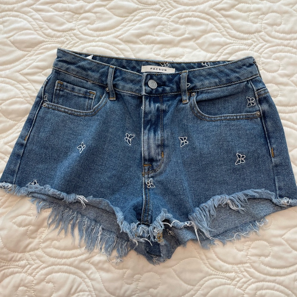 Pacsun size 26 butterfly shorts